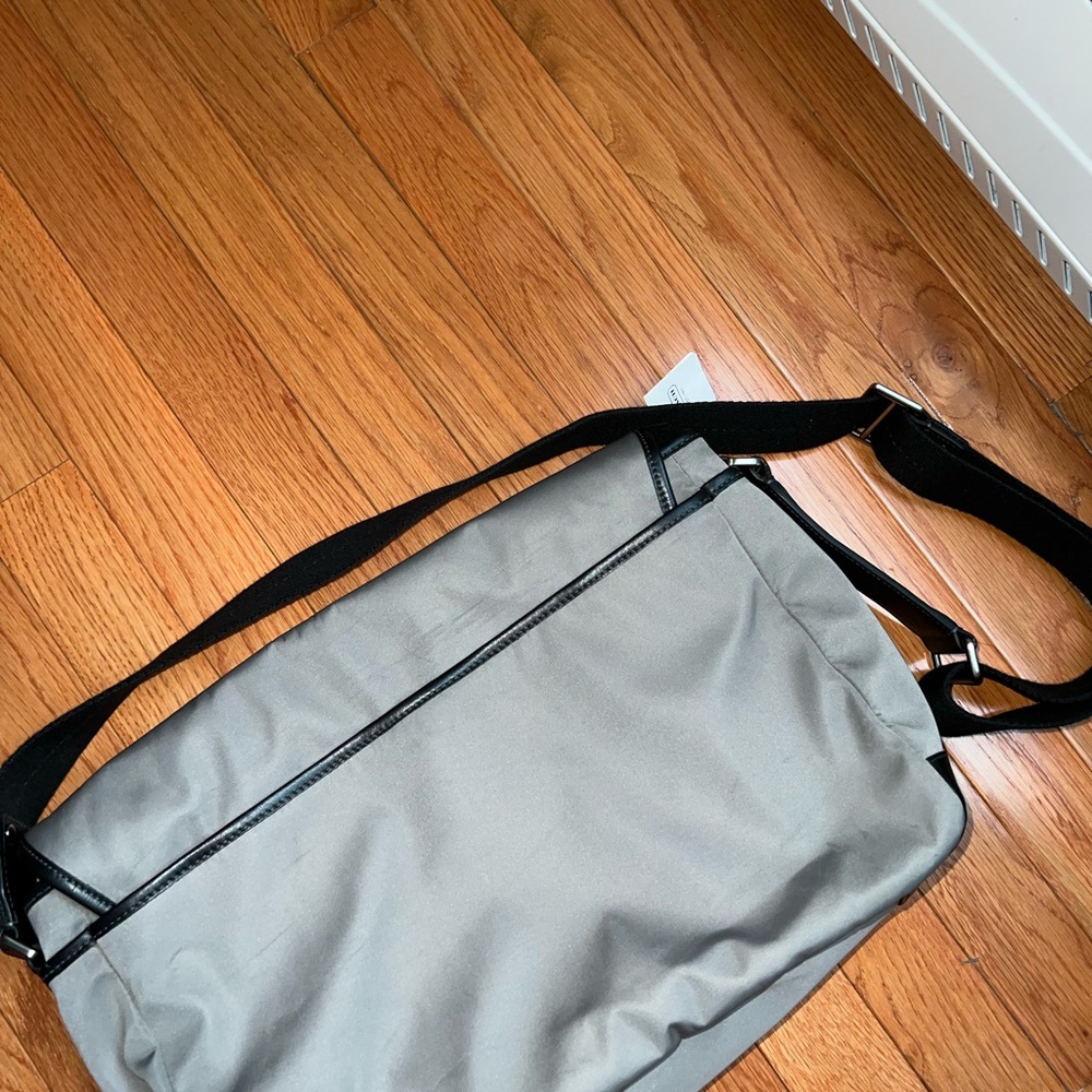 Coach Men’s Messenger Bag - Picture 3 of 6